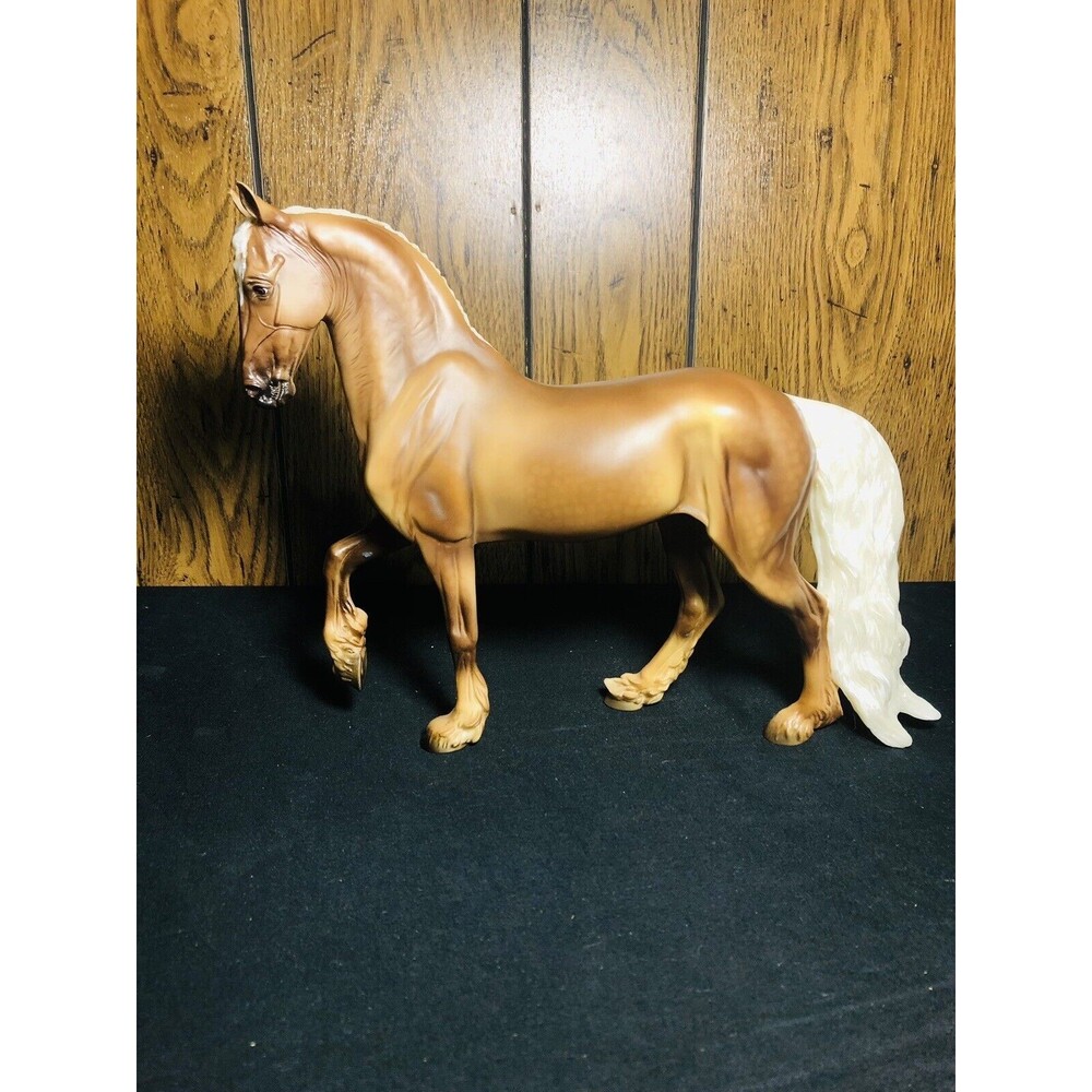 Breyer Seurat Breyerfest 2021 Special Run Matte Excellent Condition 2000 made